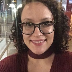 Meet your Posher, Vanessa